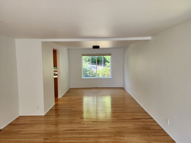 Foto del edificio - 4227 212th Ave NE