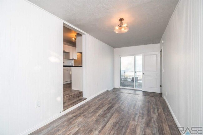 Comedor - 2700 S Summit Ave