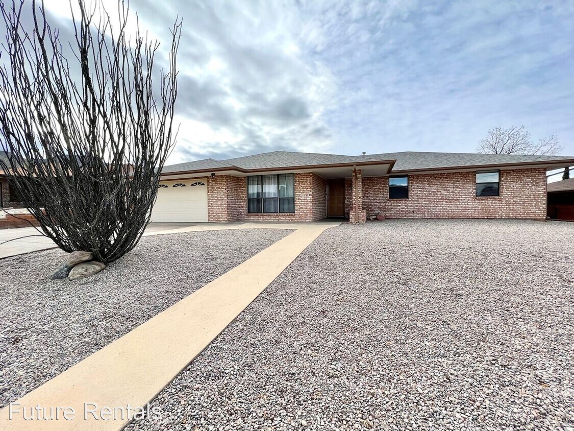 4 br, 2 bath House 3004 Del Cerro House Rental in Alamogordo, NM