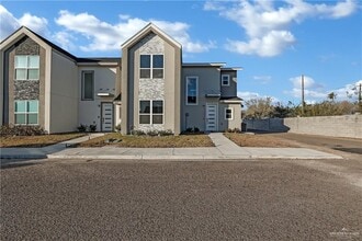 Building Photo - 600 W Seminole Ave
