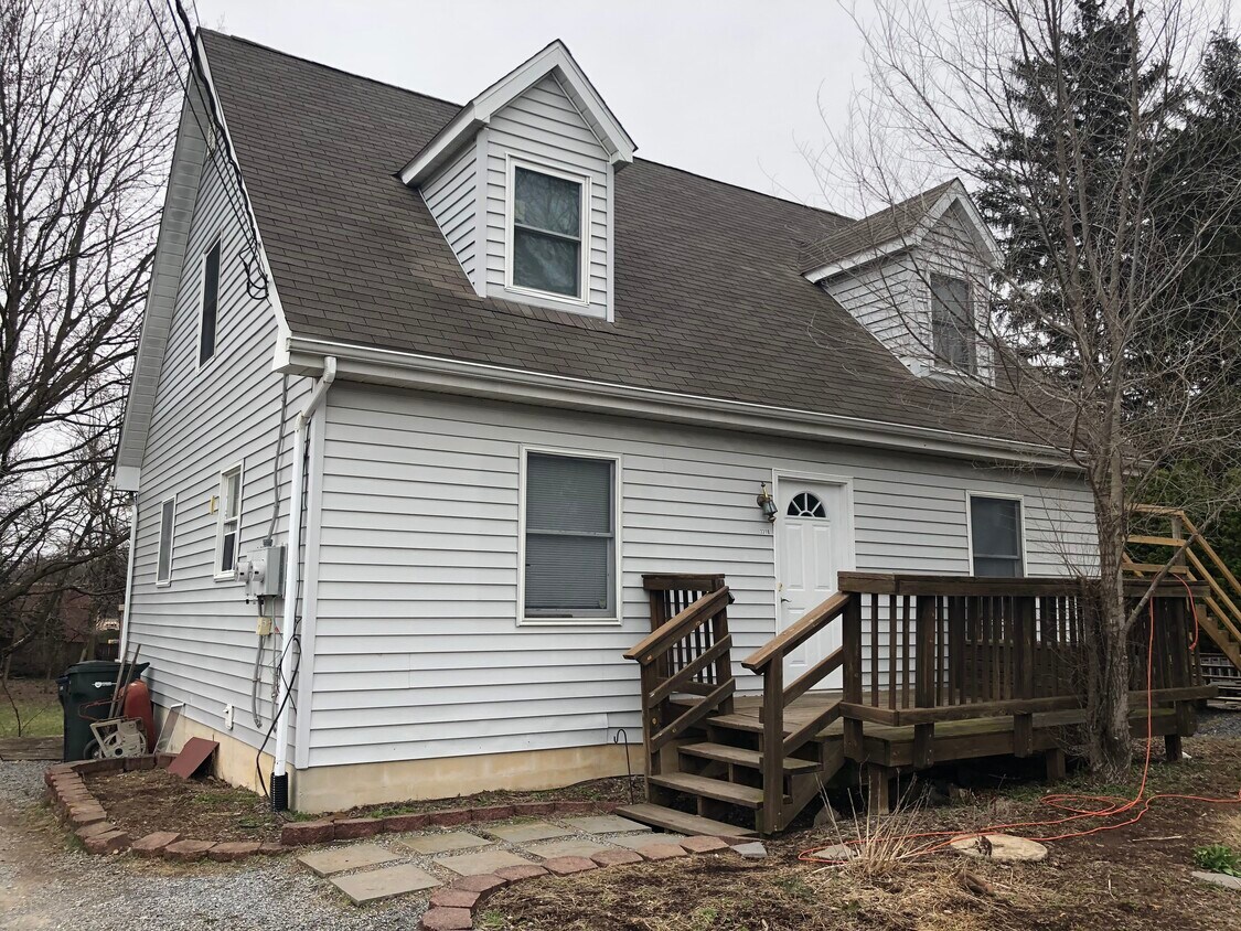 Primary Photo - 331 York Rd