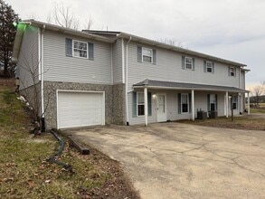 Building Photo - 270 Bailey St