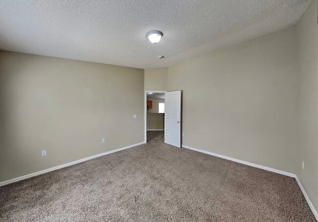 Building Photo - 7415 Overland Park Blvd W