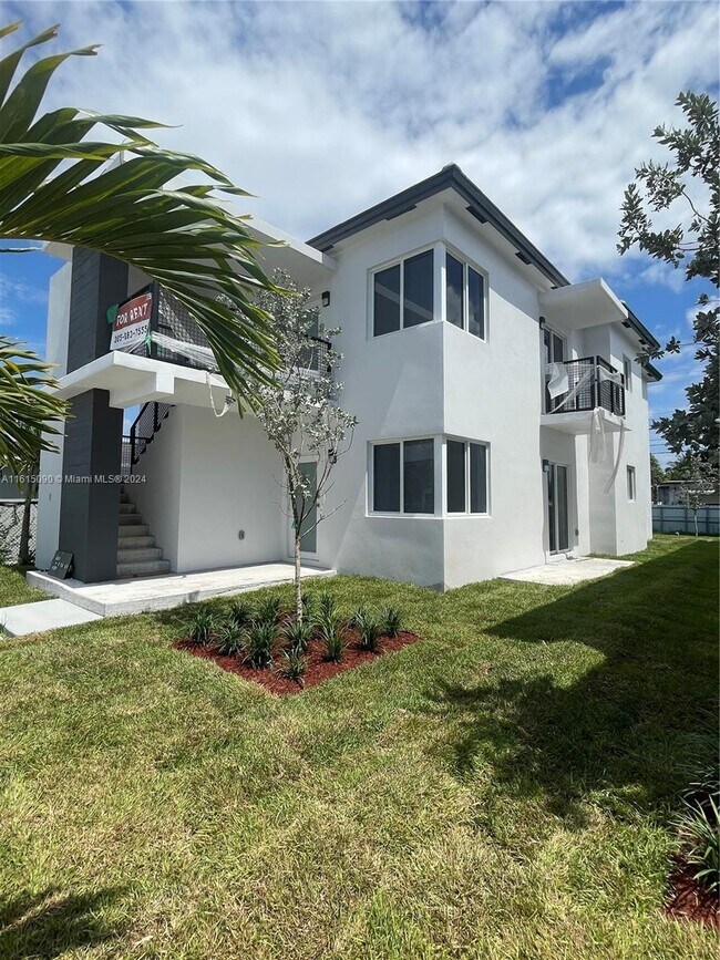 Foto del edificio - 457 E 16th St