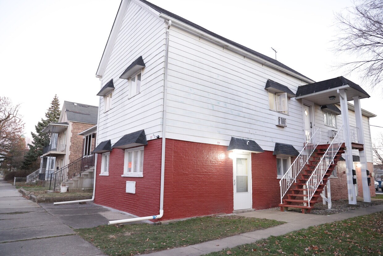 427 155th Plz Unit 1F, Calumet City, IL 60409 427 155th Plz Calumet