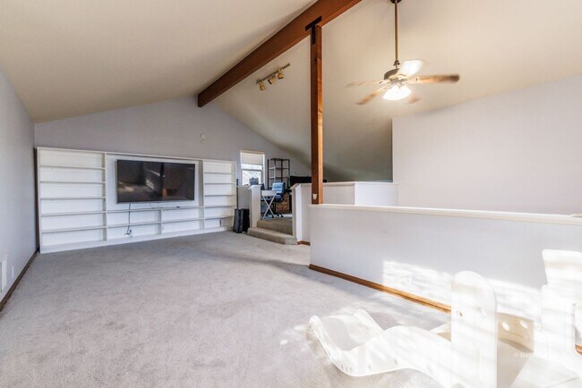Building Photo - Beautiful home for rent