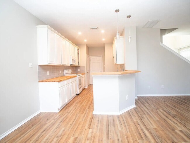 Foto del edificio - 13147 Peppergate Ln
