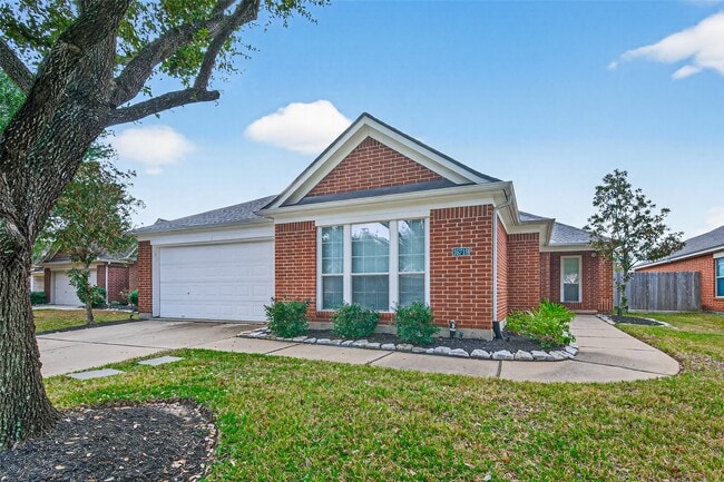 Building Photo - 16719 Red Falls Cir