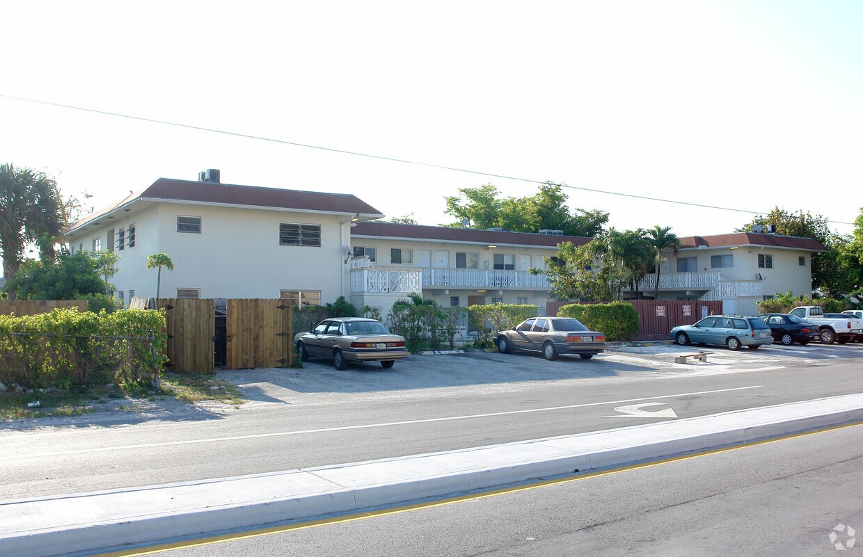 Foto principal - 1340 SW 35th Ave