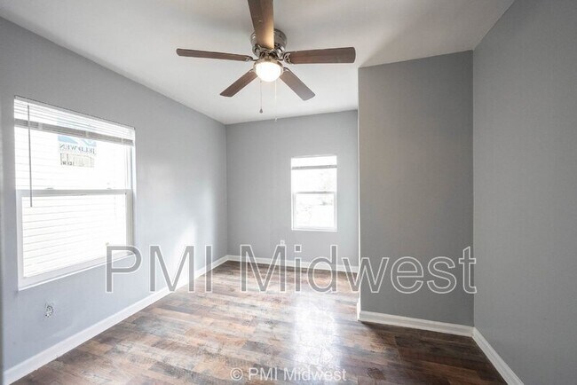 Building Photo - 2461 Shelby St St