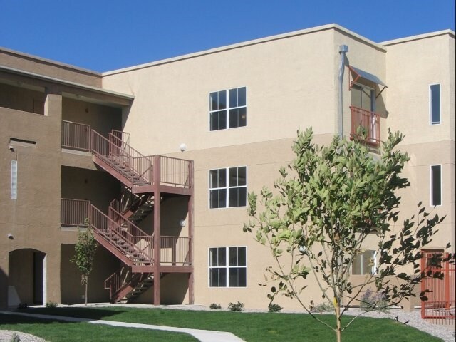Foto del edificio - Enchanted Vista Apartments