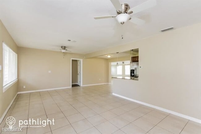 Foto del edificio - 4 br, 2 bath House - 320 Rigel Rd UNIT