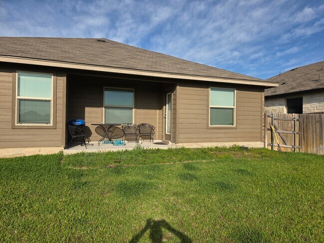 Foto del edificio - 3116 Keathley Dr