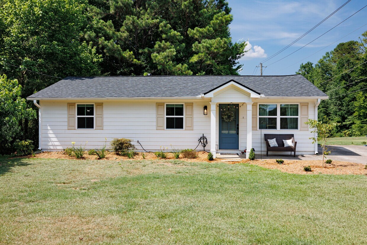 1000 sq ft, in a culdesac down a quiet street - 223 Woodglen Dr