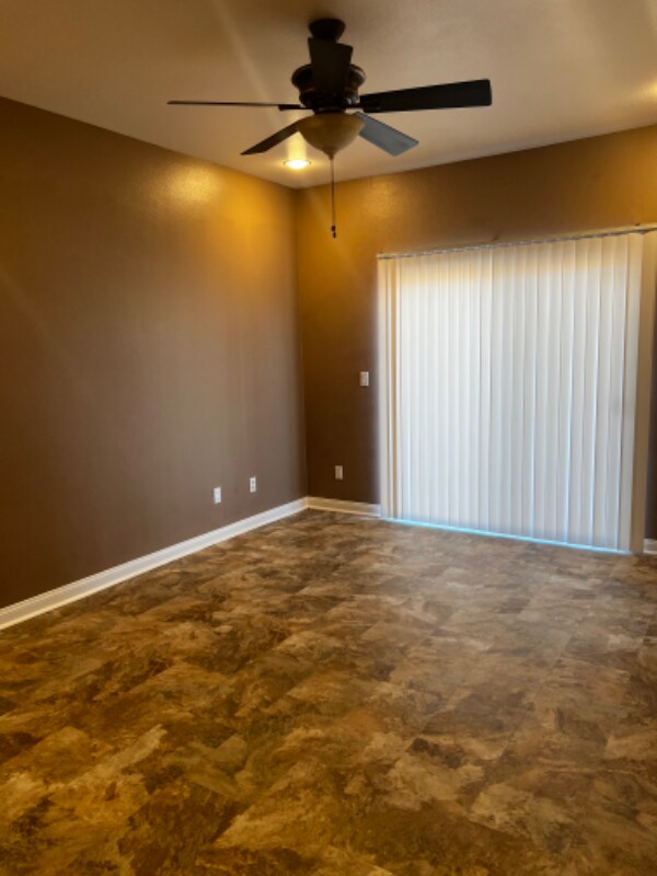 Building Photo - 7871 Fernwood Ave