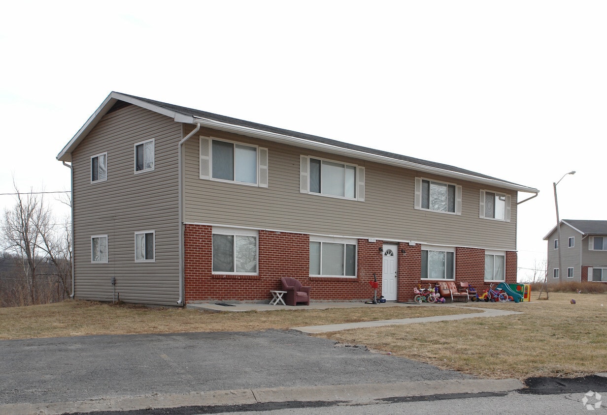Building Photo - Westpark Manor