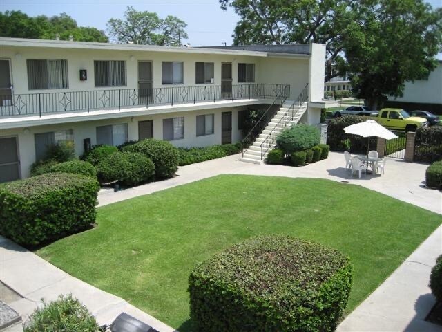 Building Photo - 11541 Stuart Dr
