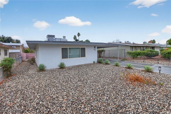 Building Photo - 333 S Tonopah Dr