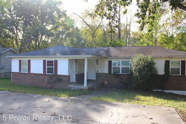 Building Photo - 743 Linden Green Dr