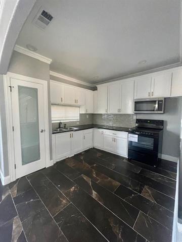 Building Photo - 2530 Sylvia St