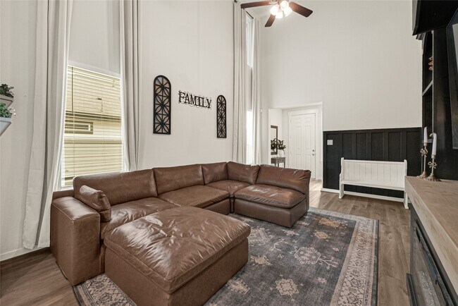 Foto del edificio - 30260 Kingston Heath Dr