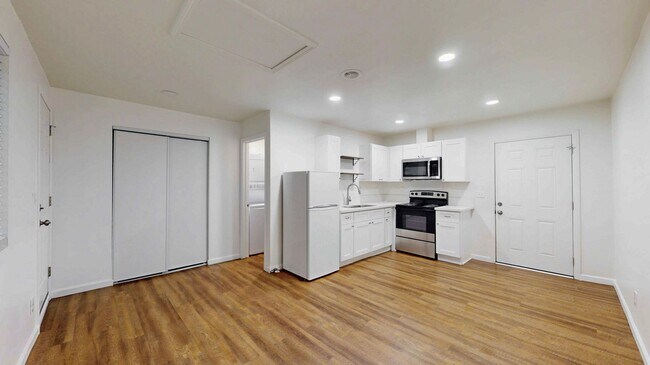 Foto del edificio - 1718 Fairmount Blvd