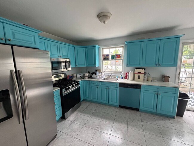 Foto del edificio - 122 McLoughlin St