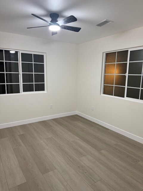 Foto del edificio - 983 Cottonwood Ct