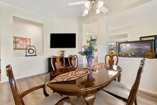 Foto del edificio - 37468 Westridge Ave