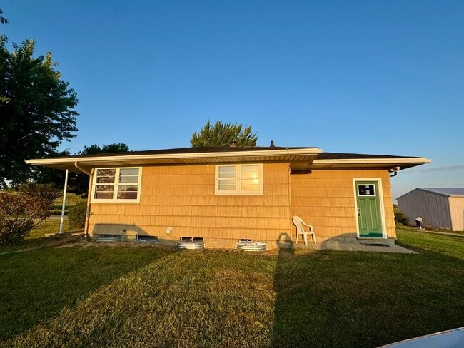 Building Photo - 3 bedroom Home, Buchanan, Country Setting