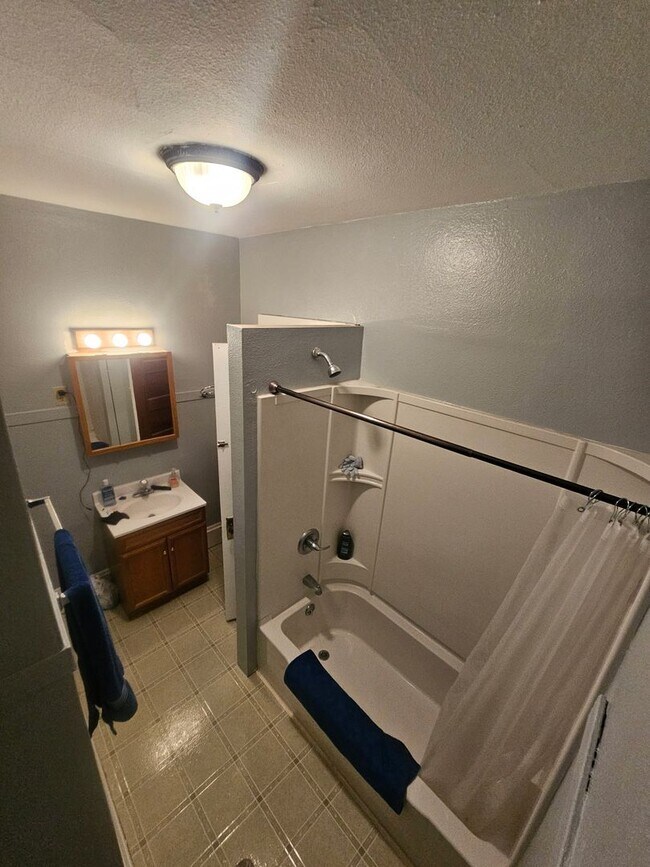 Foto del edificio - 1372 Merryman St