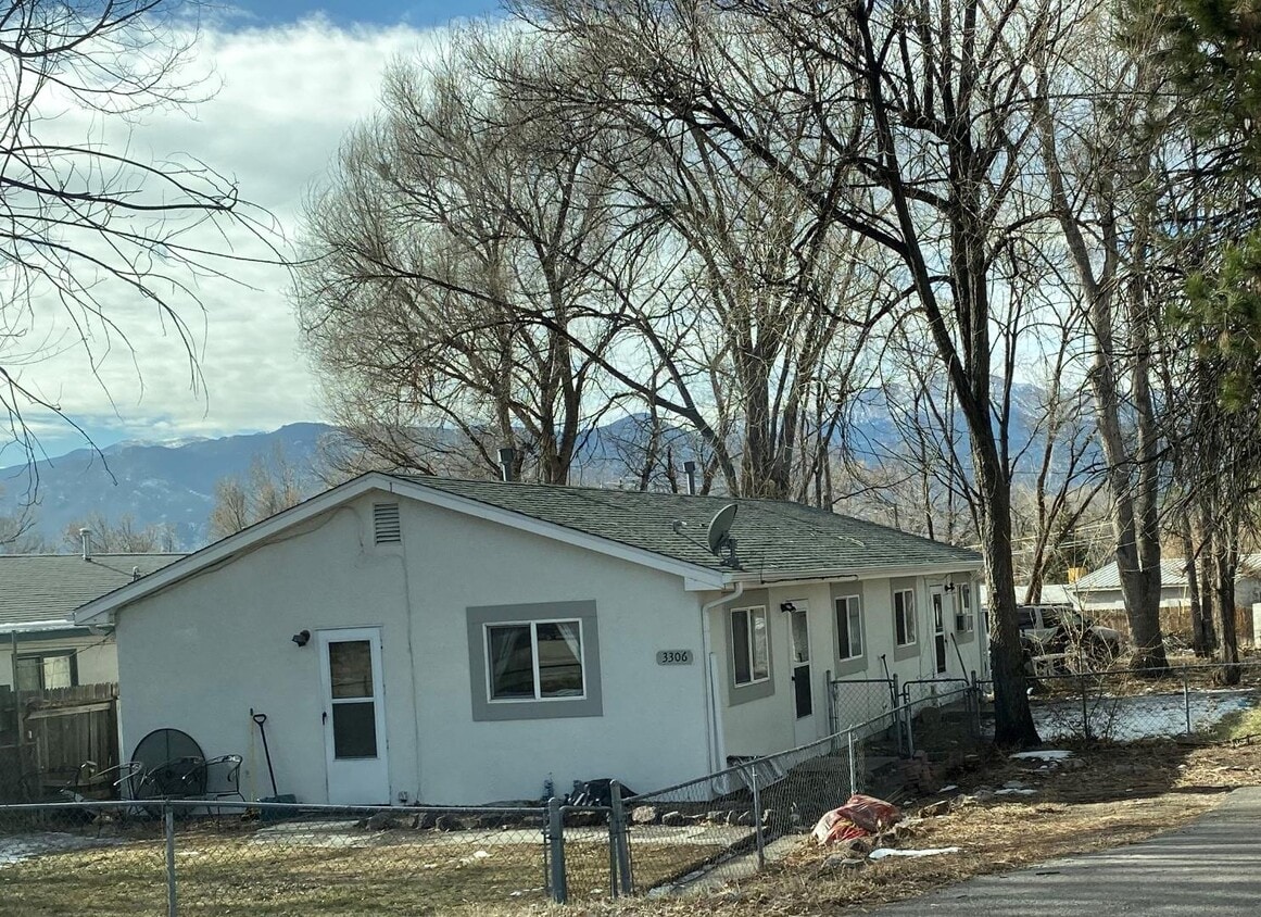 3306 1/2 N. Hancock Ave. - 3306 1/2 - 3306 1/2 N. Hancock Ave. - 3306 1/2
