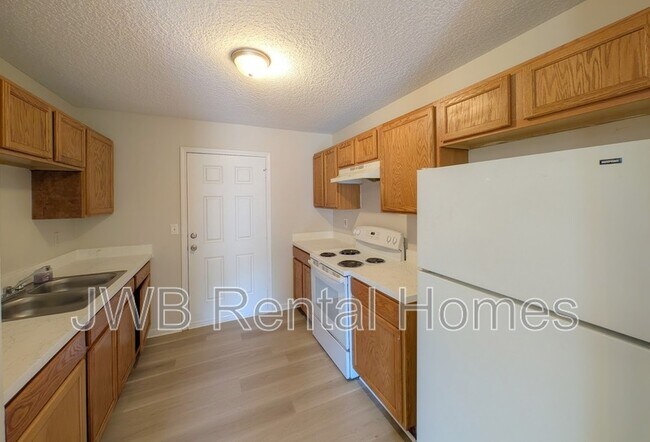 Foto del edificio - 4373 Melissa Ct W