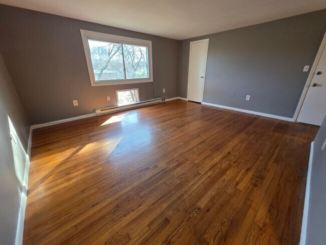 Foto del edificio - 2 Bedroom Apartment - Newburgh, NY