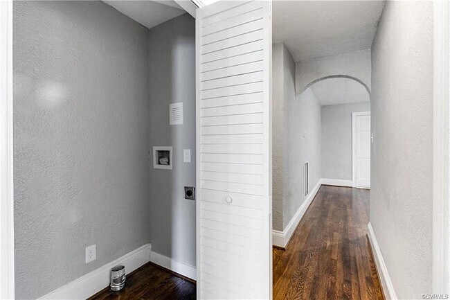 Foto del edificio - 3511 Hanover Ave