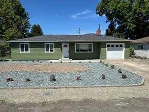 Building Photo - 407 Oregon Terrace