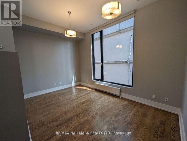 Building Photo - 75 Saulter St