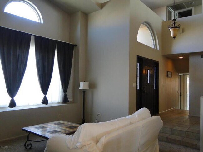 Building Photo - 3901 E Nighthawk Way