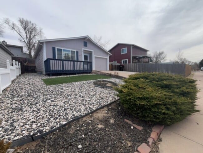 Beautiful ranch style home that has a finished basement and stunning views from the front deck! - Beautiful ranch style home that has a finished basement and stunning views from the front deck!