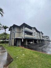 Building Photo - 91-253-253 Hanapouli Cir