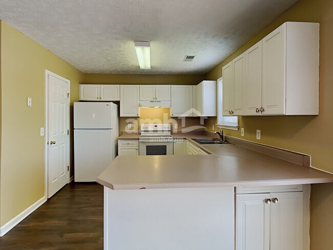 Foto del edificio - 6135 Steve Scarlett Pl