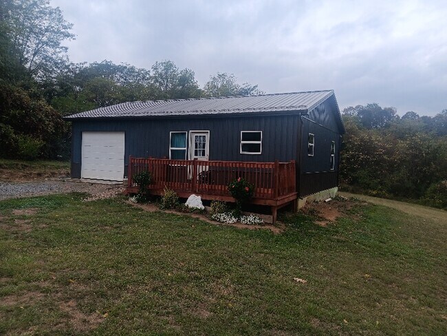 Foto del edificio - 8801 Brannen Rd