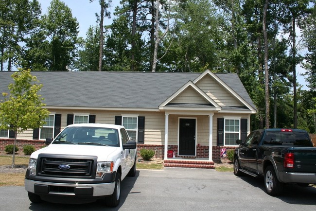 813 Muirs Ct - Owens Landing