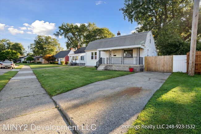 Building Photo - 4 br, 2 bath House - 21730 Oakwood