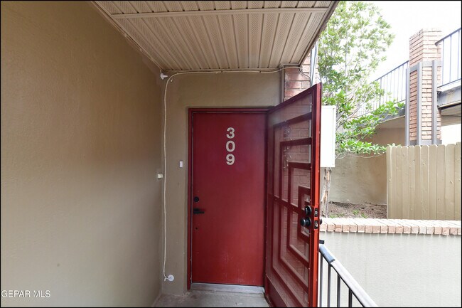 Foto del edificio - 4433 N Stanton St