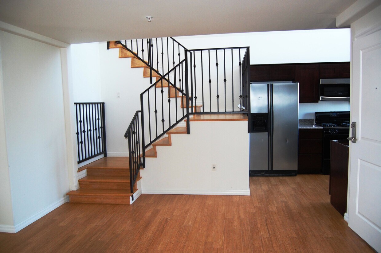 Foto principal - 8241 Blackburn Ave