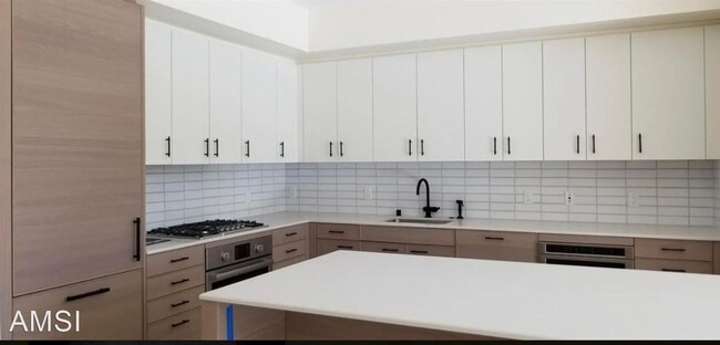 Foto del edificio - 1 br, 1 bath House - 1598 Bay Street #202