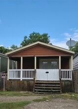 Building Photo - 310 Vann Rd