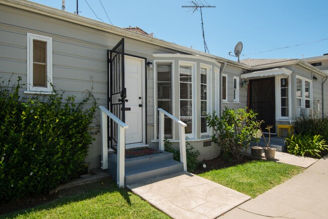 Foto del edificio - 2487 Corinth Ave