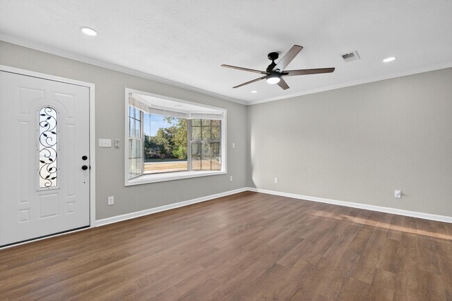 Foto del edificio - 420 Paradise Rd